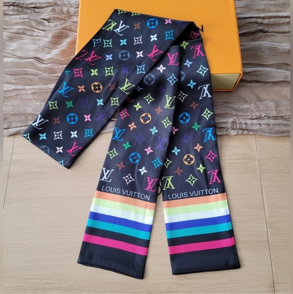Special Edition Louis Vuitton Murakami Monogram Scarf #M78125 - Picture 1 of 7